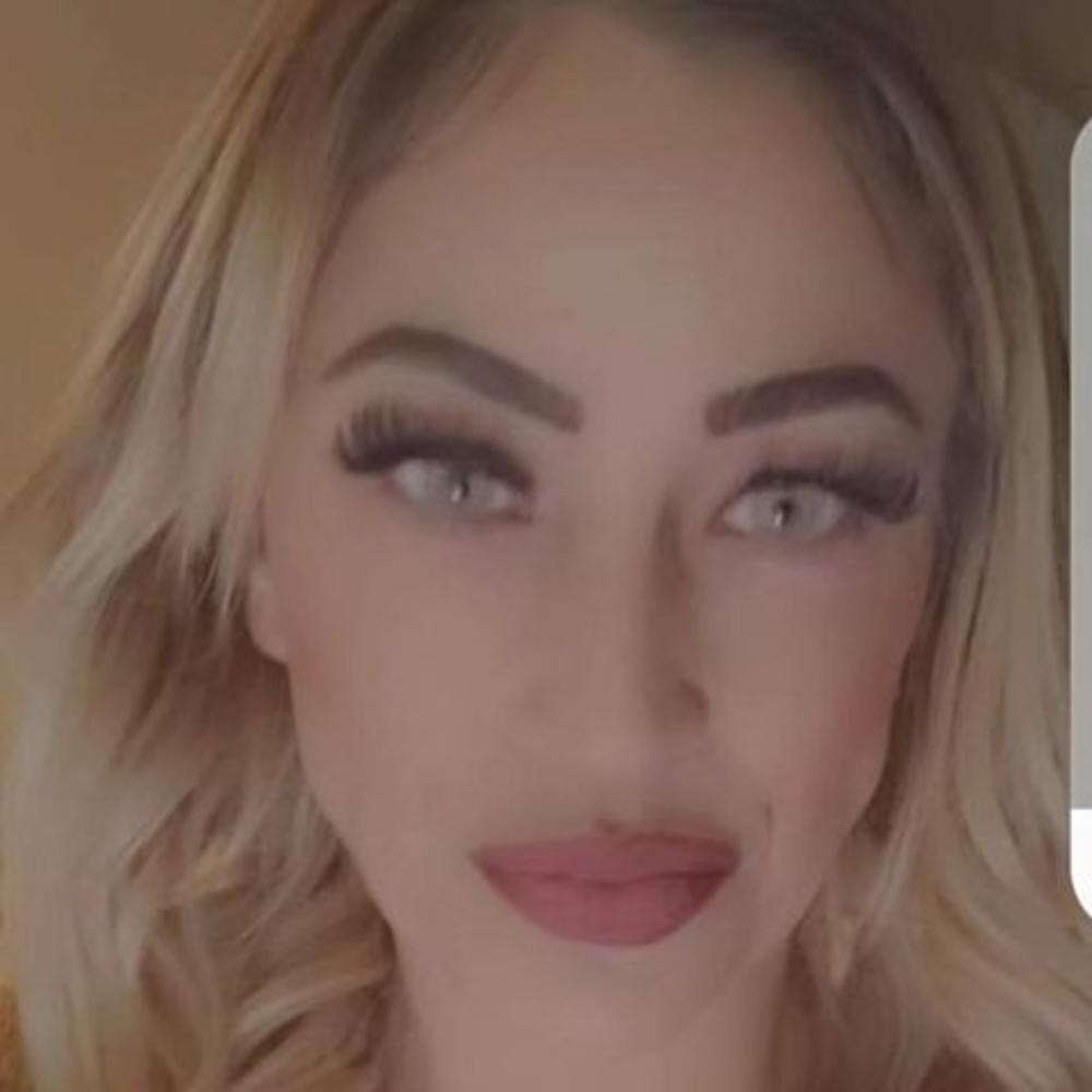 Meet your Posher, Sarina